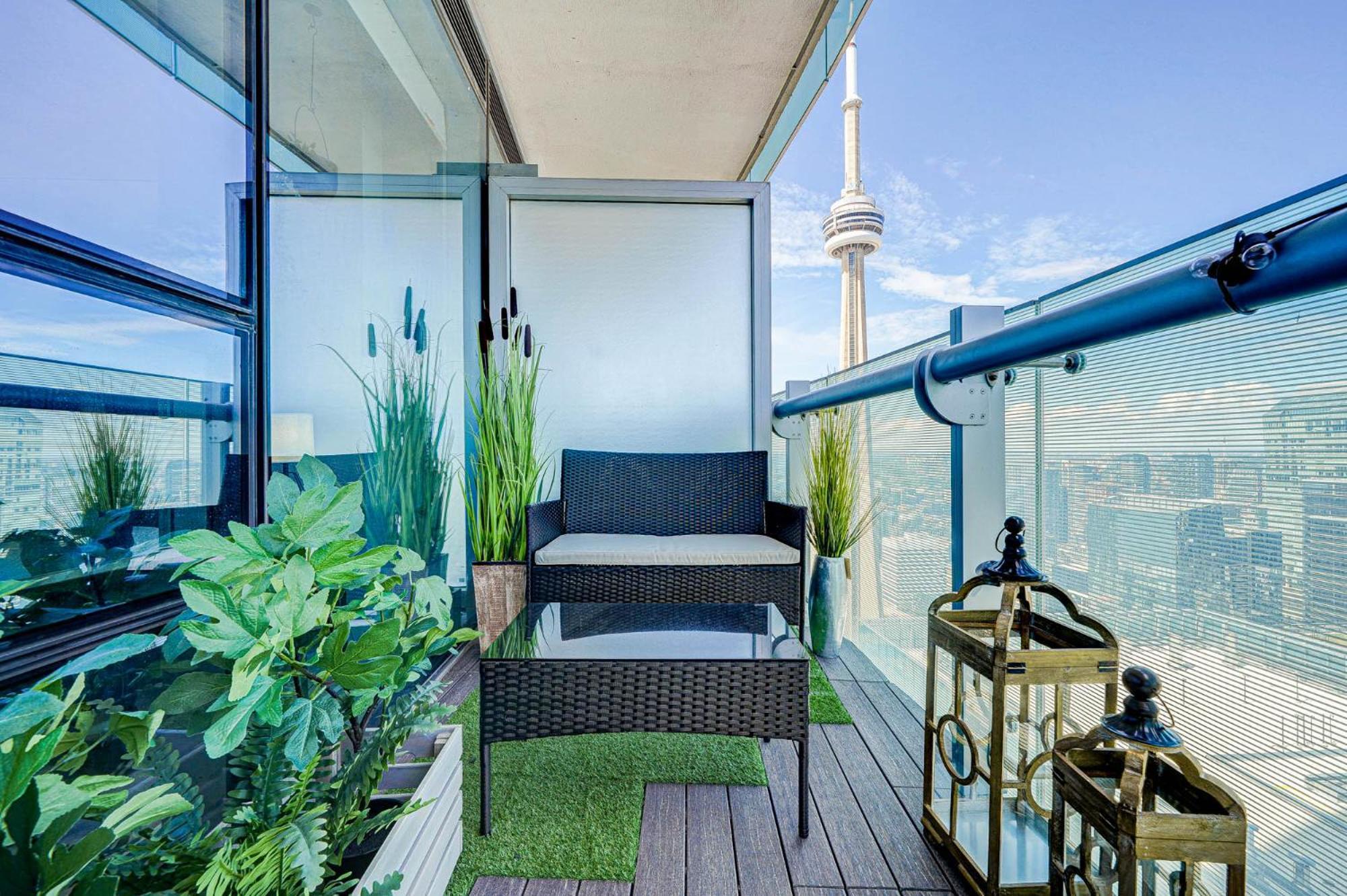 Royal York Apartment
